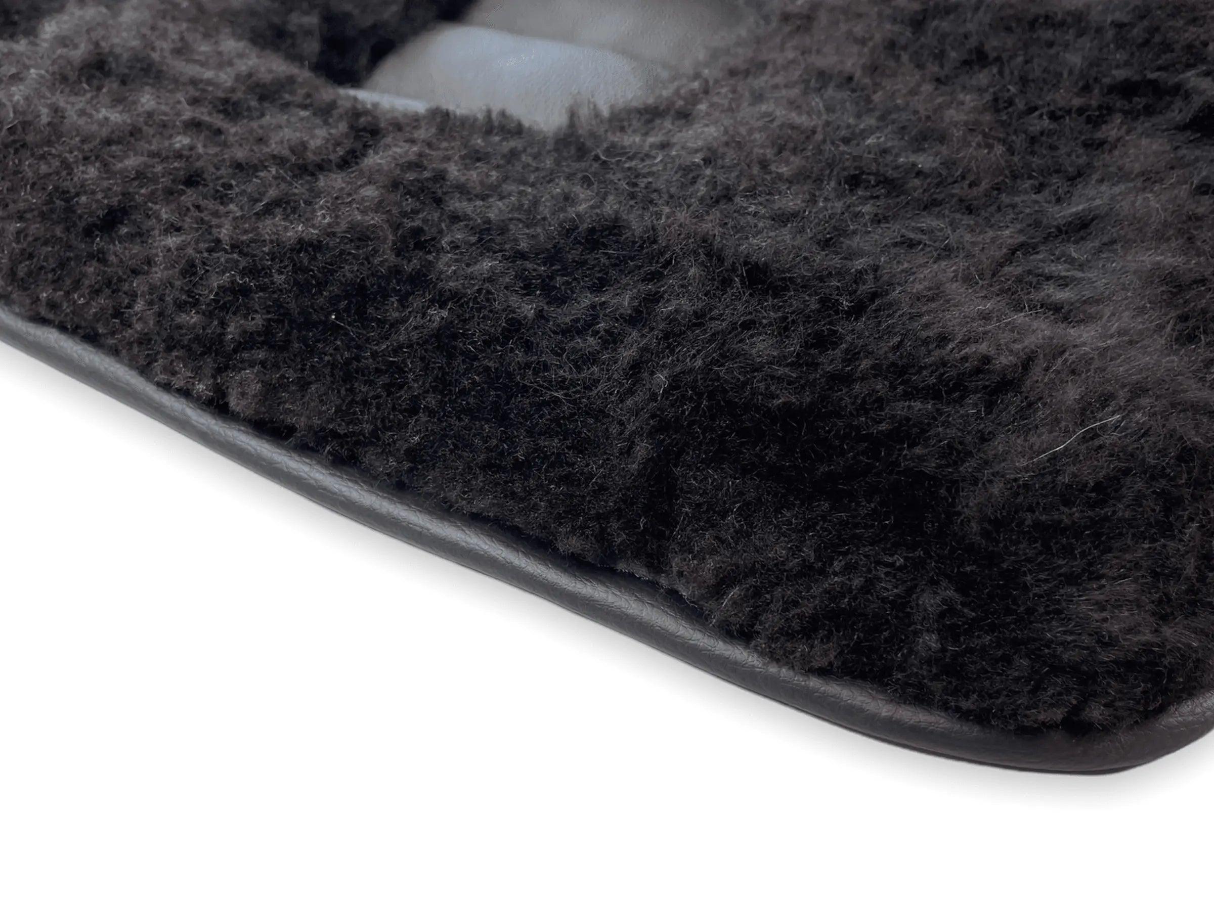 Genuine Sheepskin Floor Mats Bentley Mulsanne (2010-2020) Er56 Design Brand - AutoWin
