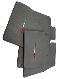 Gray Floor Mats For Maserati GranTurismo (2007-2019) IT Edition - AutoWin